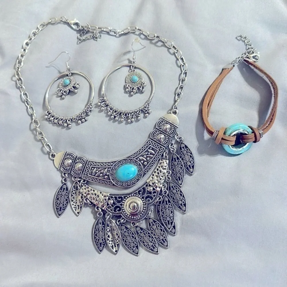 3 Pcs Silver and Topaz western Indian jewelry faux leather chain dangle set